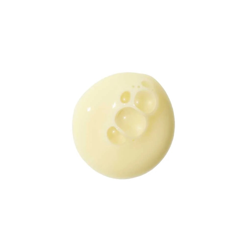 Effica C essential vitamin C serum texture.